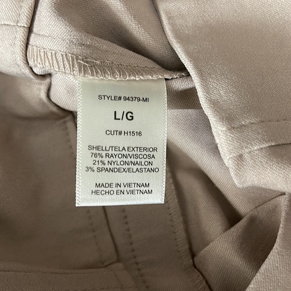 Short - Picture 12 of 12